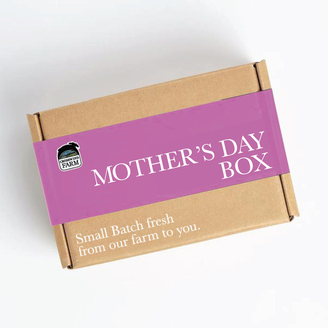 MOTHER'S DAY CHEESE BOX